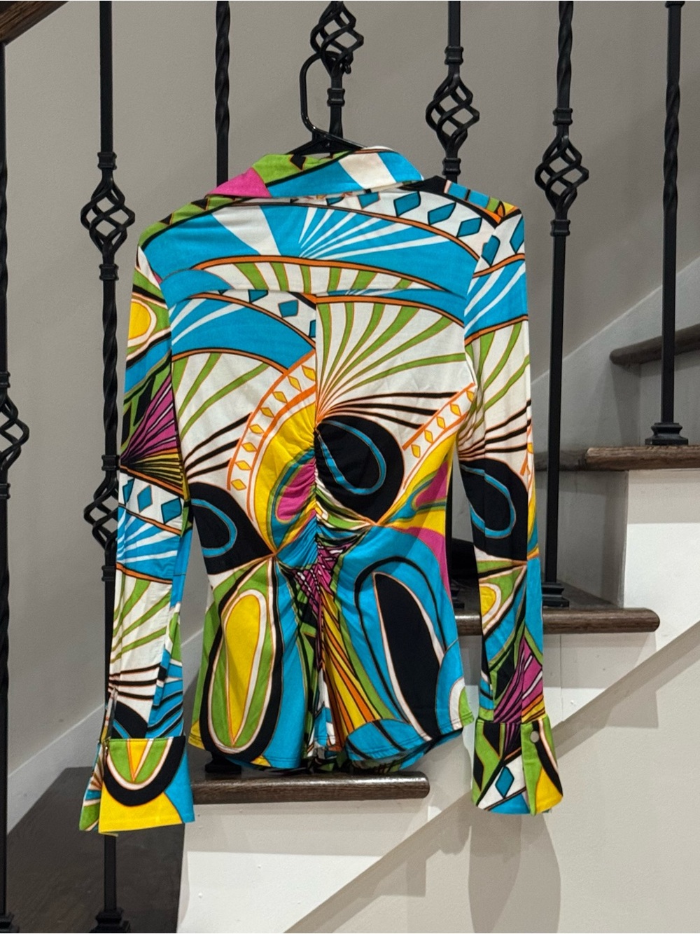 Vintage Cache Pucci Inspired Multicolor Twist-Front Long Sleeve Top - Picture 2 of 6